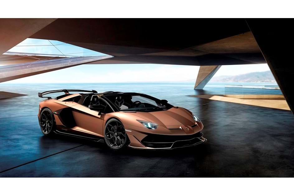 Lamborghini Aventador SVJ tem versão Roadster 770 cv Salões