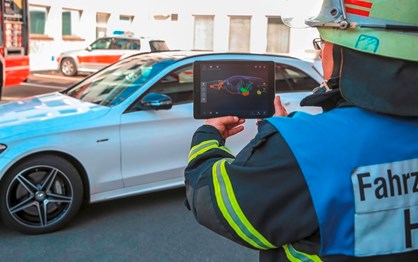 Mercedes tem app para ajudar equipas de emergência