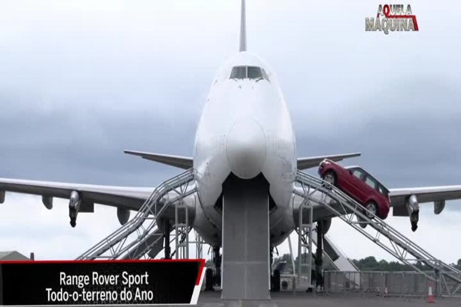 HOJE HÁ 3 ANOS: Range Rover Sport no interior de um 747