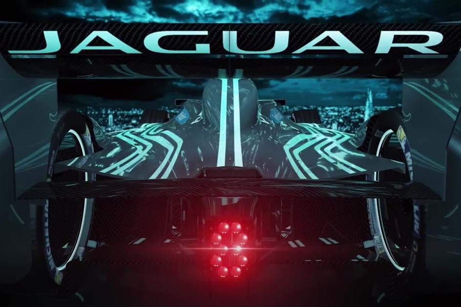 Jaguar regressa à competição em modo eléctrico