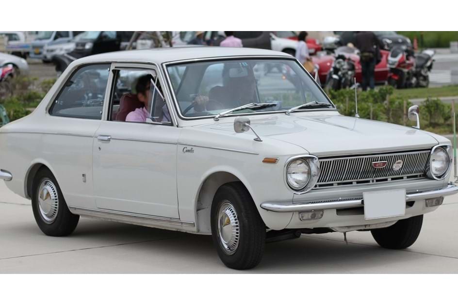 26 de Outubro de 1966: Apresentado o primeiro Toyota Corolla