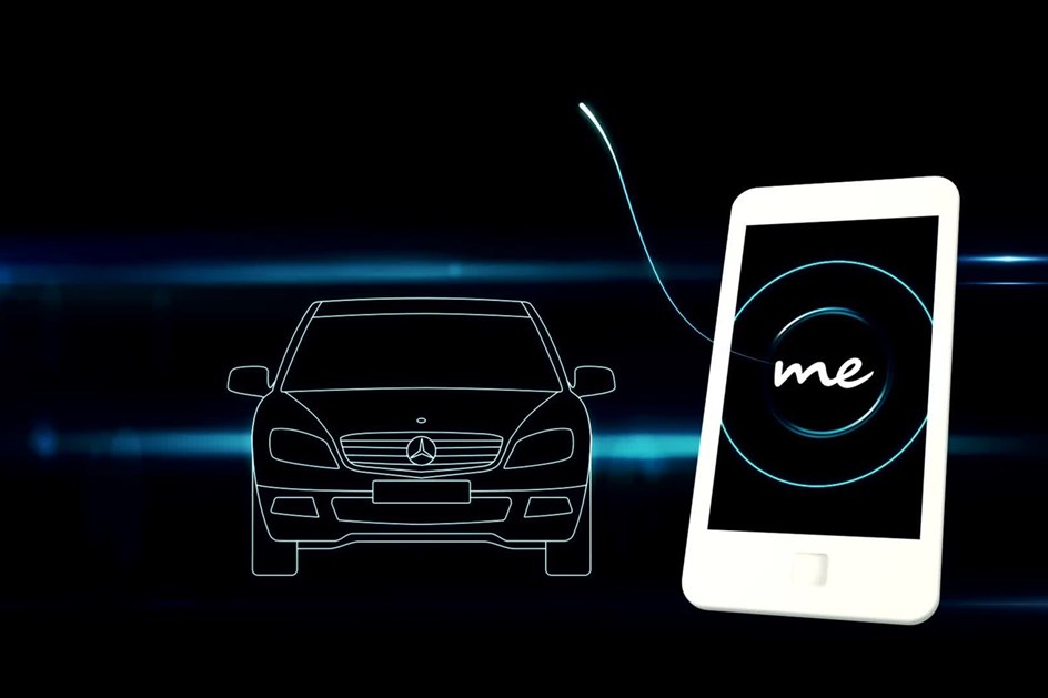 Mercedes lança adaptador que vai ligar o carro ao smartphone