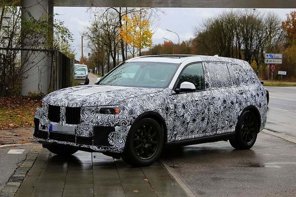 BMW prepara X7 com sete lugares