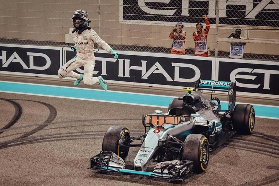 Rosberg choca o mundo e abandona a Fórmula 1!