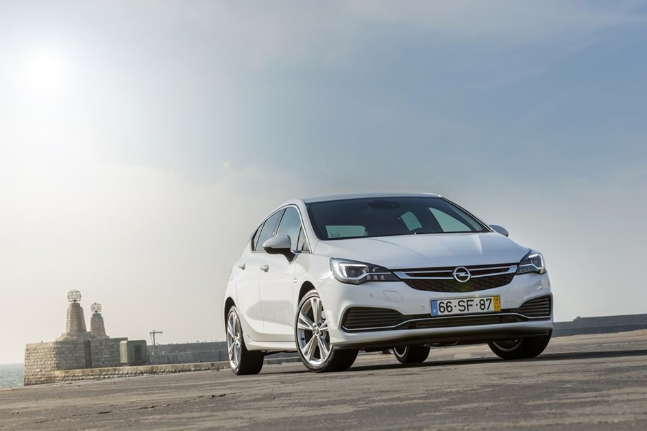 Opel Astra: Novos motores e nova serie OPC Line