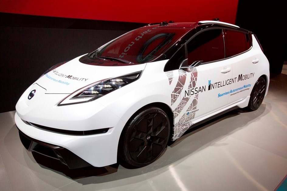 Próximo Nissan Leaf será “semiautónomo”