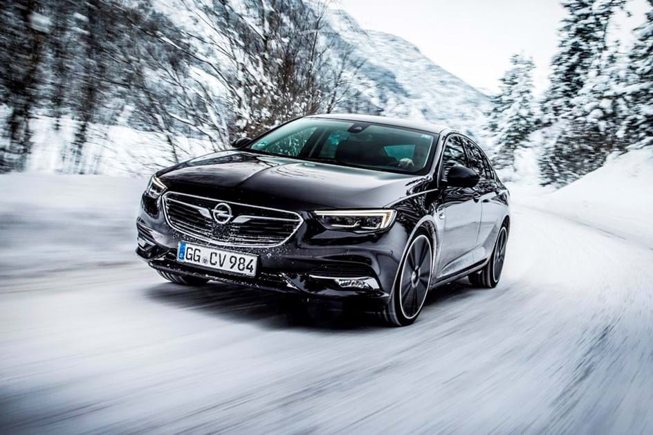 Novo Opel Insignia terá tracção integral e vectorização de binário