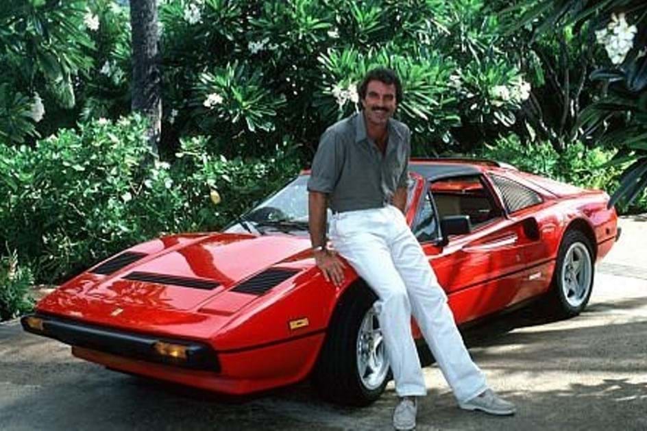 Ferrari de Tom Selleck em “Magnum P.I.” vai a leilão 