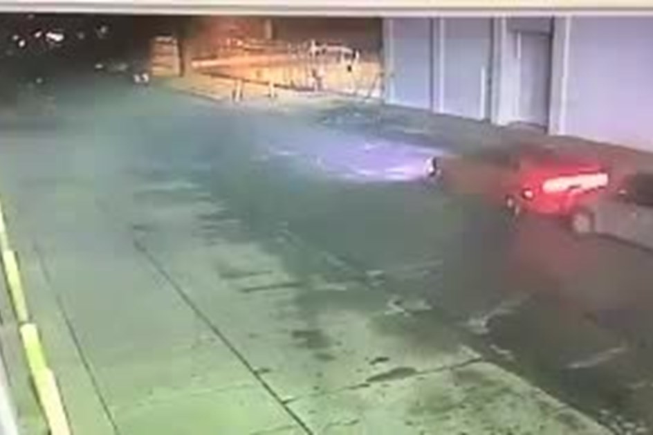 Dodge Hellcat roubado em 90 segundos (2)
