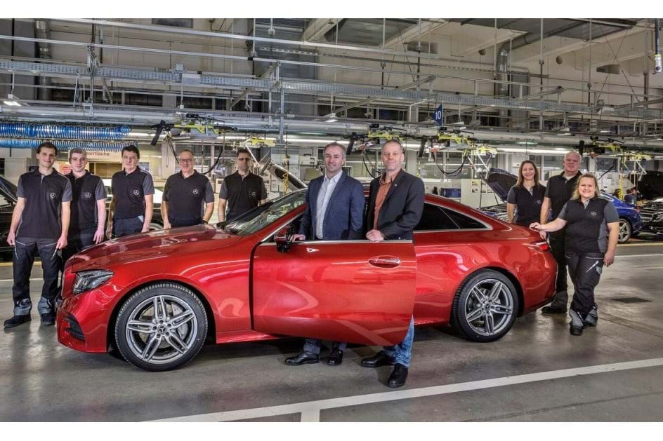 Mercedes-Benz Classe E Coupé começa a ser produzido na Alemanha