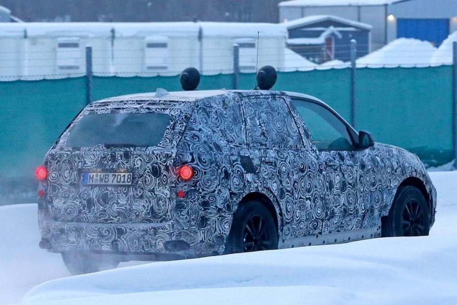 Elemento da BMW confirma lançamento do X7