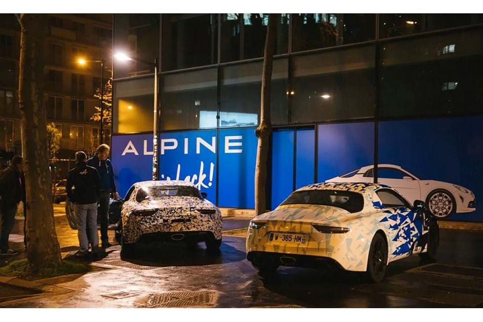 O fotógrafo estava lá quando o novo Alpine andou em Paris…
