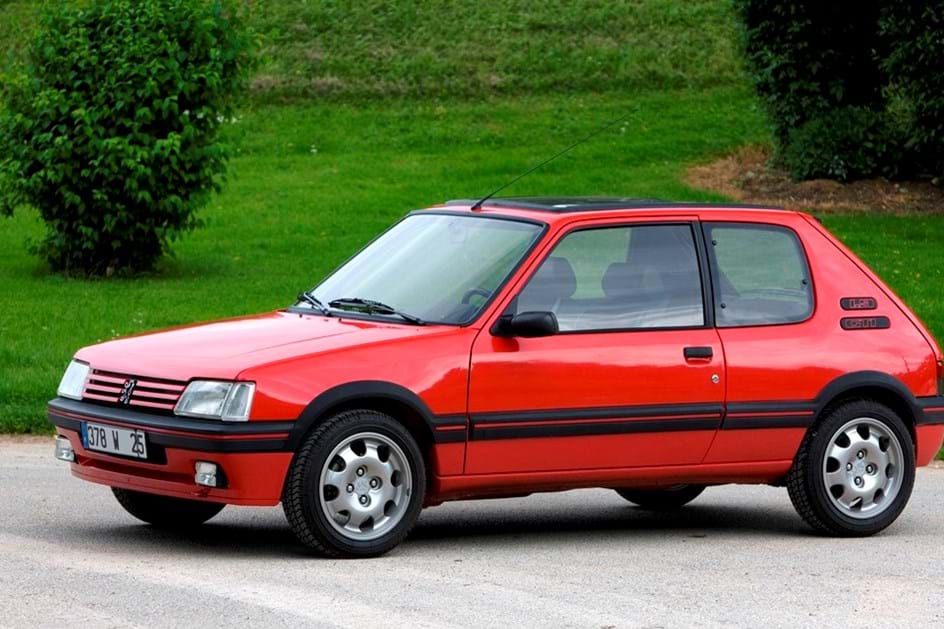 24 de Fevereiro de 1983: Peugeot apresentou o 205