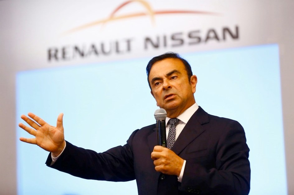 Carlos Ghosn deixa cargo de CEO da Nissan