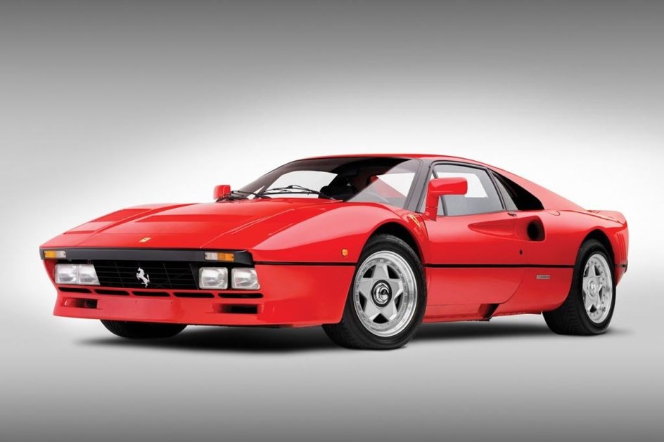 28 de Fevereiro de 1984: Apresentado o Ferrari 288 GTO