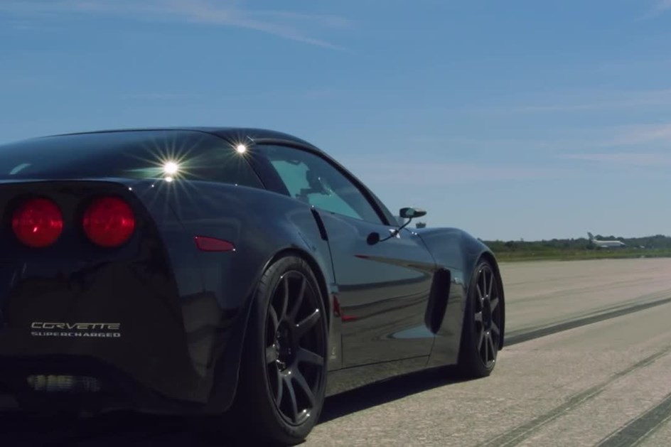 Corvette C6 eléctrico bate recorde mundial de milha