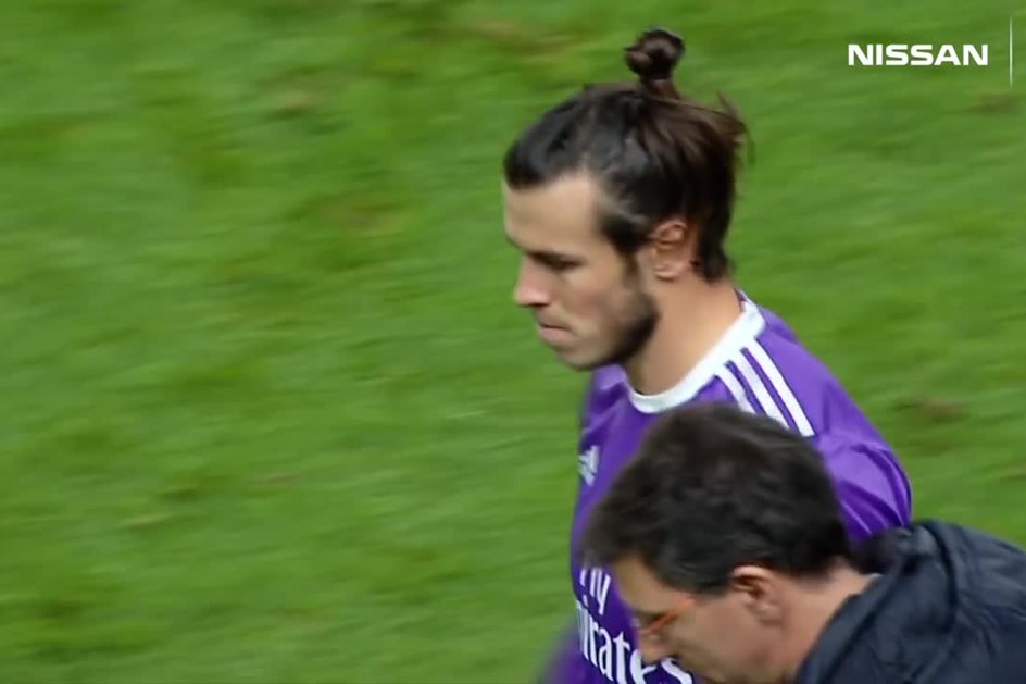 Nissan substituiu o lesionado Bale por uma fã