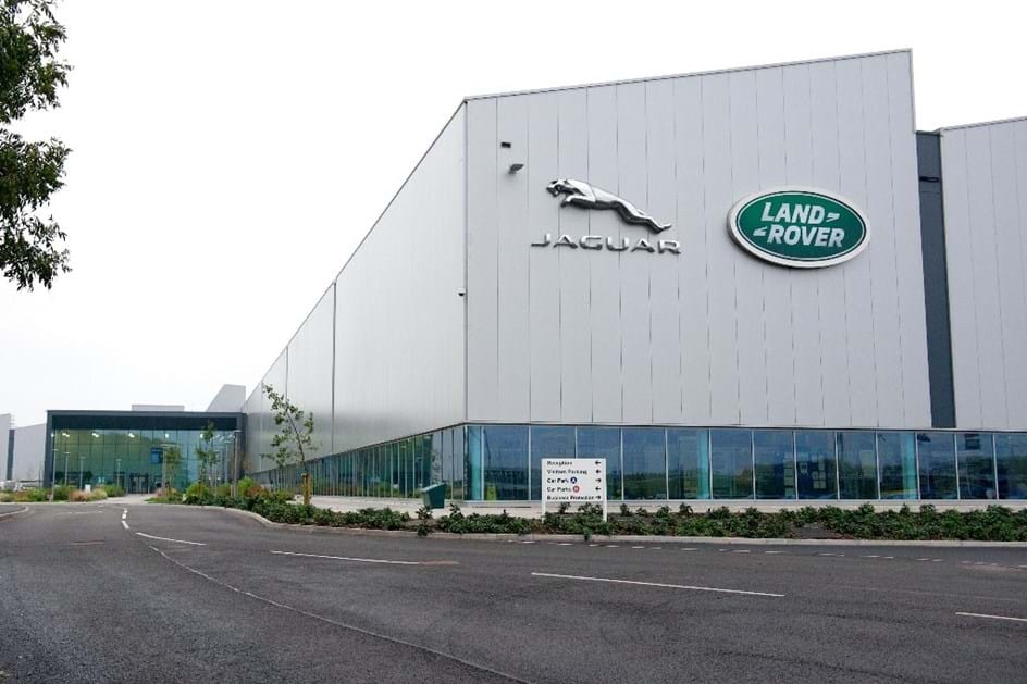 26 de Março de 2008: Ford vendeu Jaguar/Land Rover ao Grupo Tata
