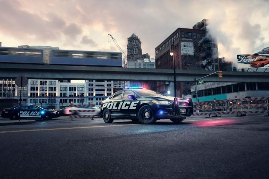 Ford Fusion Hybrid apresenta-se ao serviço da polícia