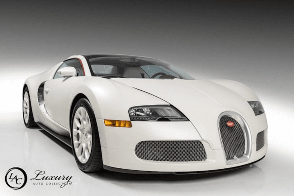 Floyd Mayweather está a vender dois Bugatti Veyron por seis milhões