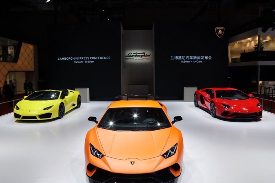 Lamborghini Huracán Performante e Aventador S visitaram Xangai