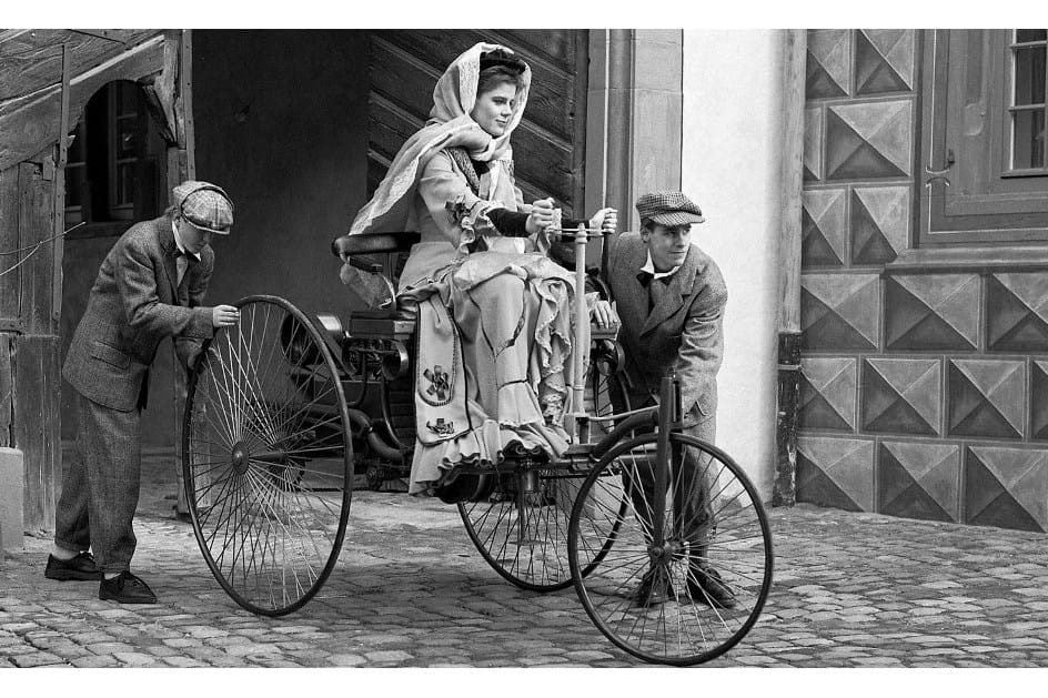 3 de Maio de 1849: Nasceu Bertha Benz, a primeira viajante automóvel