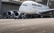Porsche Cayenne reboca Airbus A380 e bate recorde