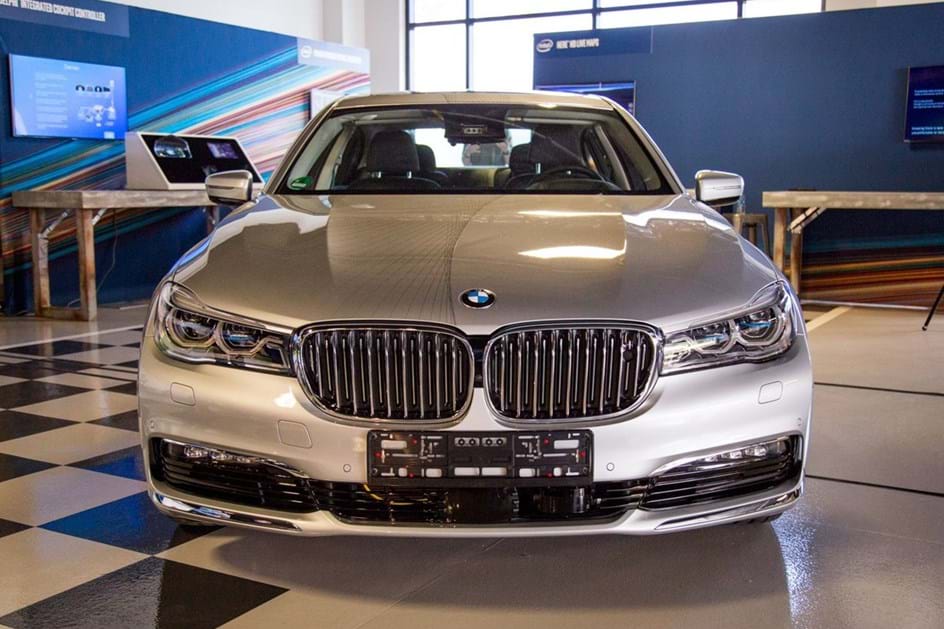 BMW e Intel arrancam testes de carros autónomos