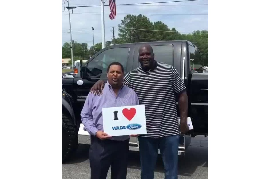 Shaquille O’Neal agradeceu à Ford pick-ups à sua medida