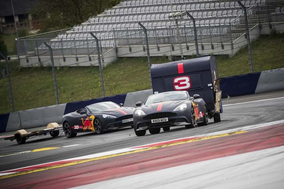 Red Bull e Ferrari já trocaram peças dos carros para a corrida