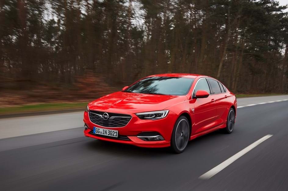 Opel vai mostrar os novos Insignia e Crossland X no Salão do Porto