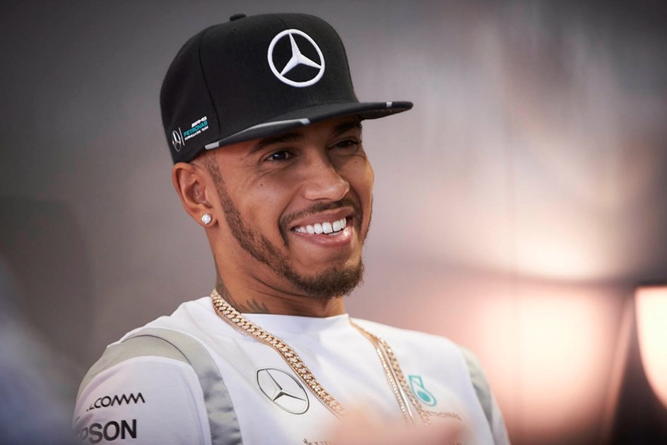 Hamilton renova com a Mercedes até 2020 e passa a ser o mais bem pago de sempre!