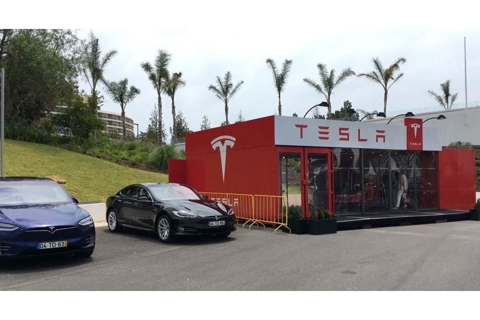 Tesla traz loja temporária ao Algarve