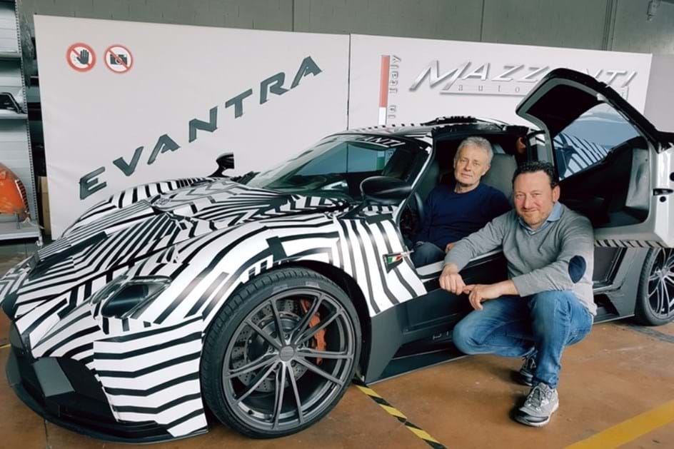 Artesão italiano Mazzanti rouba piloto de testes à Bugatti