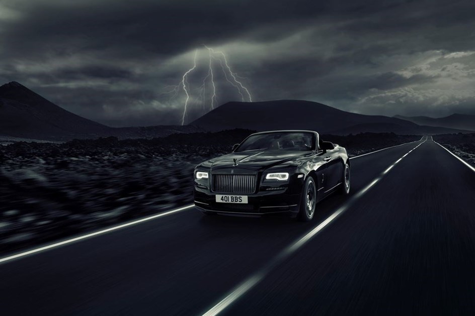 O lado negro do Rolls-Royce Dawn é… soberbo!