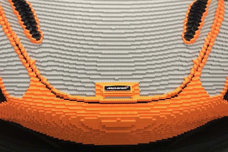 McLaren leva 720S em LEGO a Goodwood