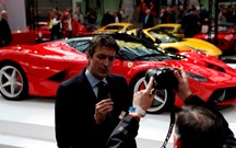 Conheça o homem que escolhe quem pode comprar um Ferrari