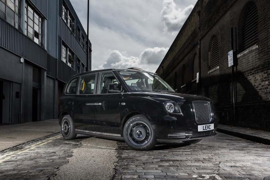 Londres já tem táxis eléctricos