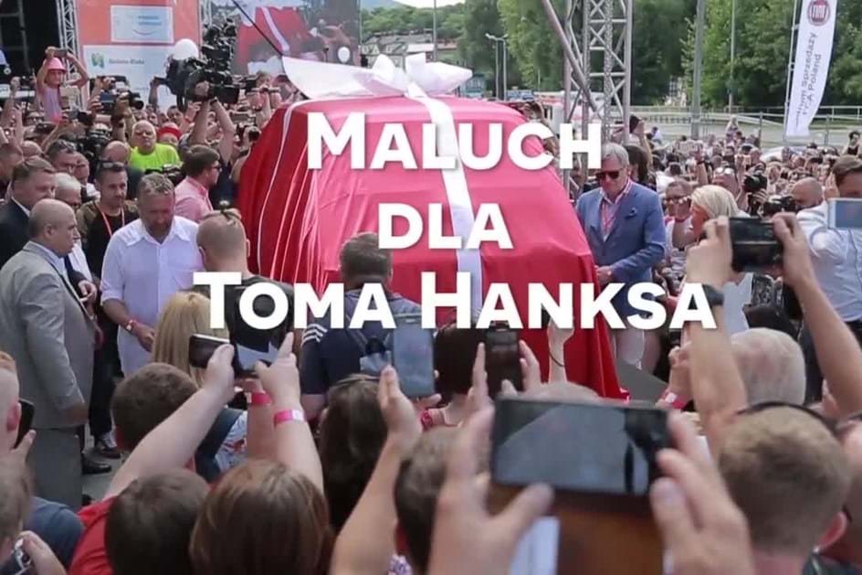 A incrível história da prenda de anos da Polónia para Tom Hanks!