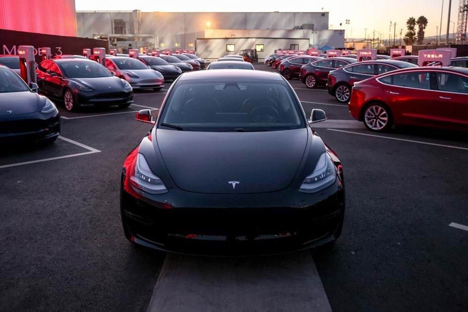 Chegou o Model 3, o Tesla que só custa 35 mil dólares
