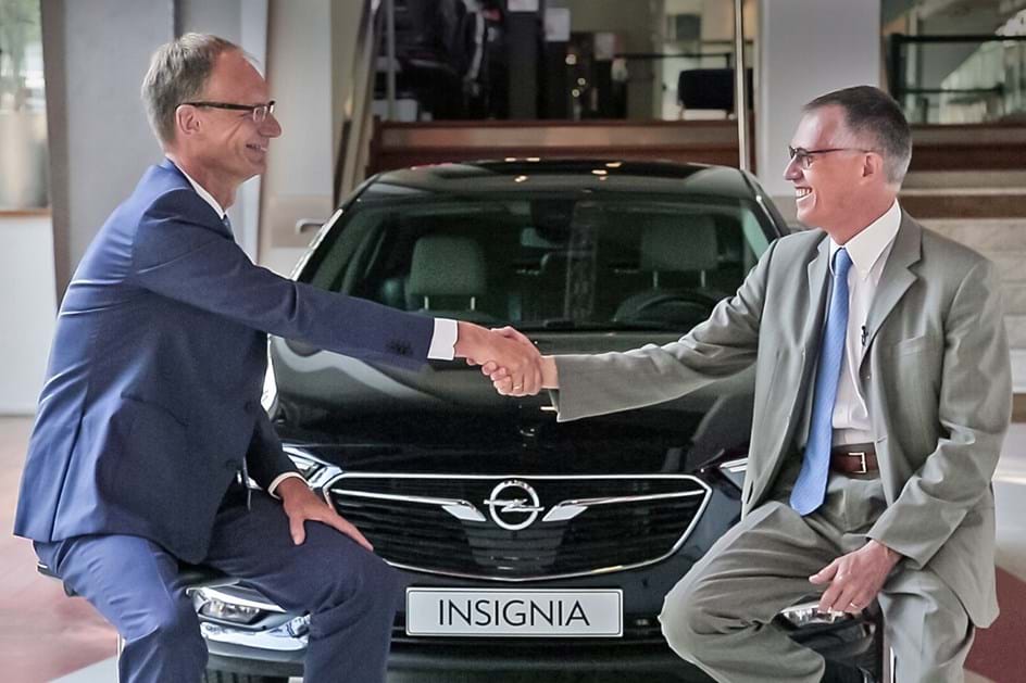 Groupe PSA conclui compra da Opel e Vauxhall 