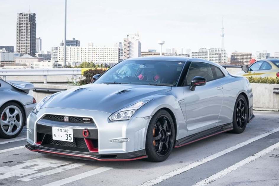 Nissan GT-R vira carro de polícia no Japão - Motor Show