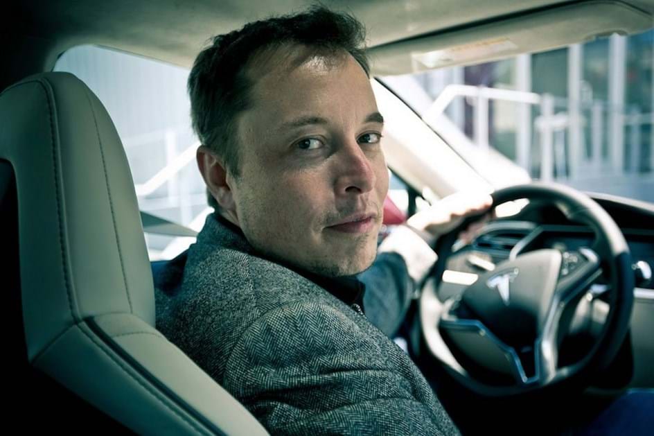 O percurso de Elon Musk até chegar a dono da Tesla