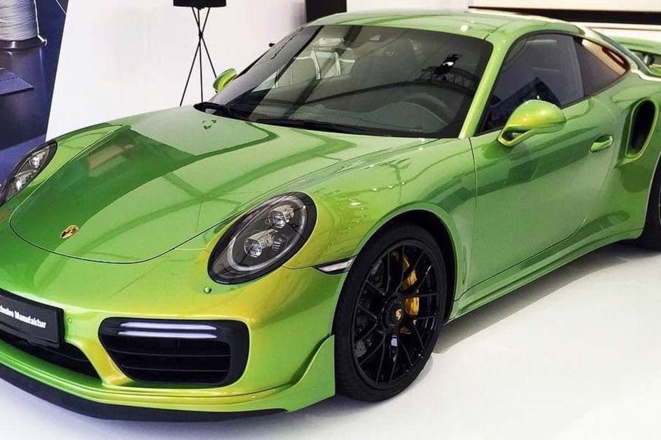 Pintura deste Porsche 911 Turbo S custa 82.000 euros