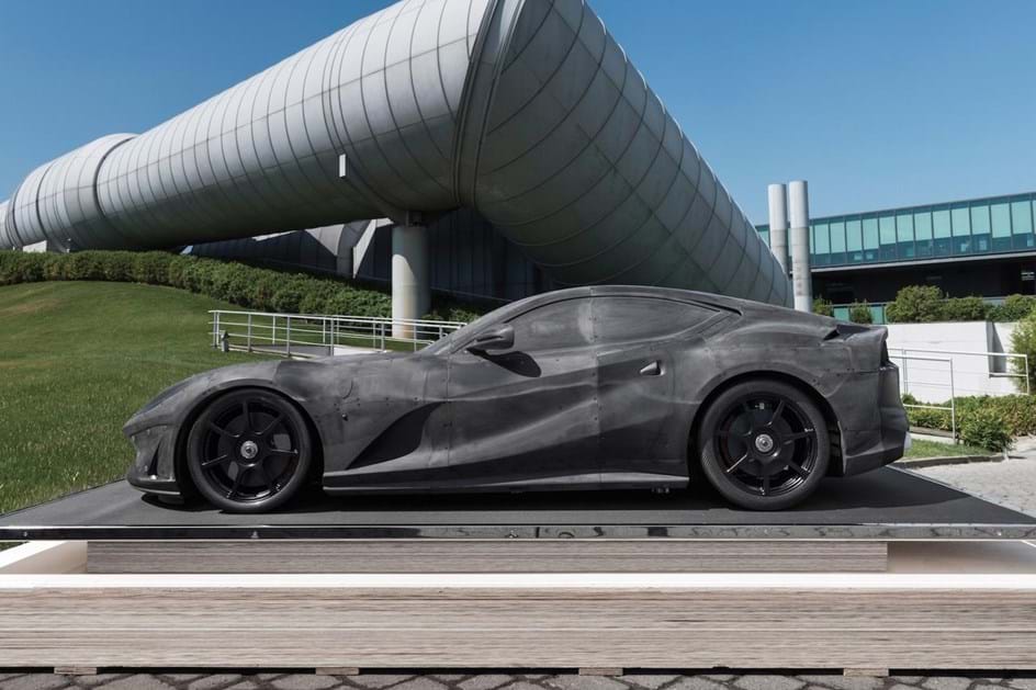 Este Ferrari não tem motor mas custa 320 mil euros!