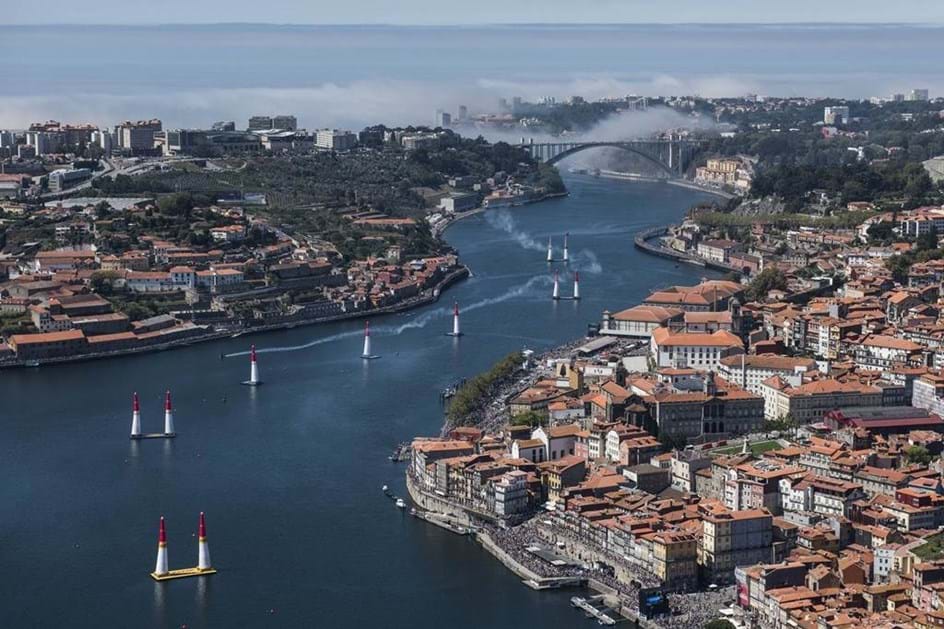 As melhores imagens do Red Bull Air Race no Porto
