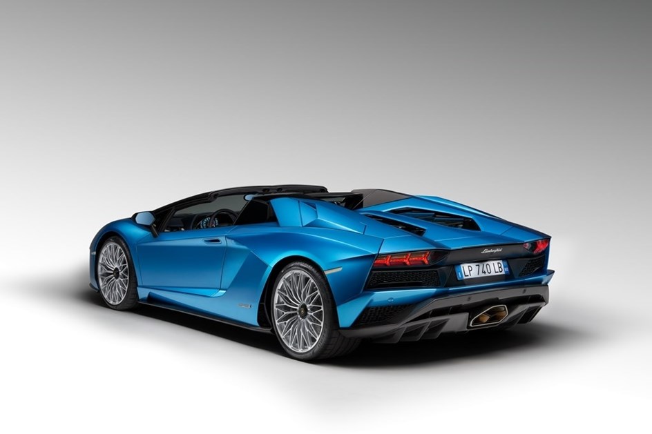 Aventador S Roadster já foi revelado e custa 313 mil euros