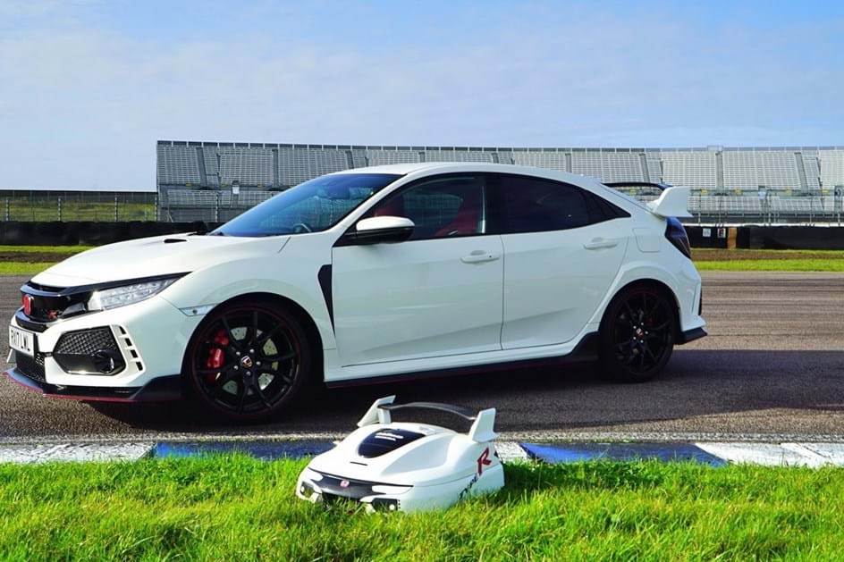 Honda Civic Type R inspira corta-relva
