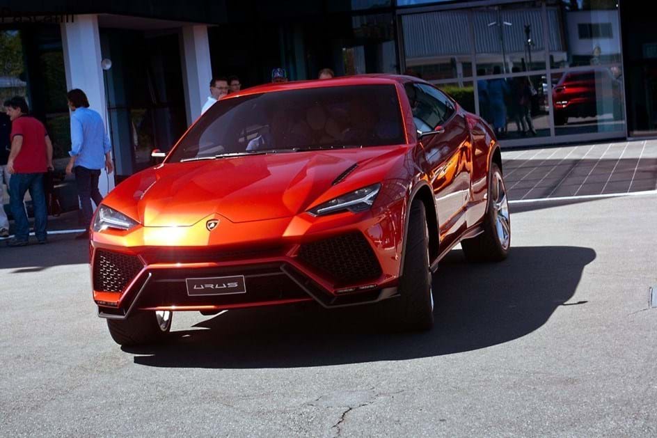 Lamborghini será a última marca a "render-se" à condução autónoma!