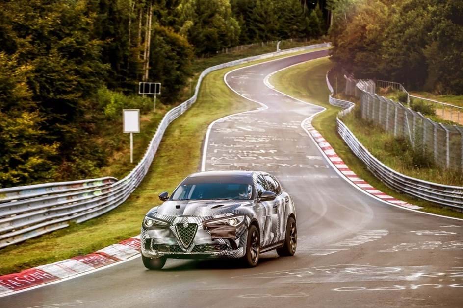 Alfa Romeo Stelvio Quadrifoglio é o "rei dos SUV" no Nürburgring!